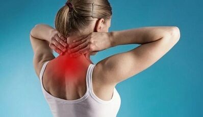 How the osteochondosis of the cervical column is manifested